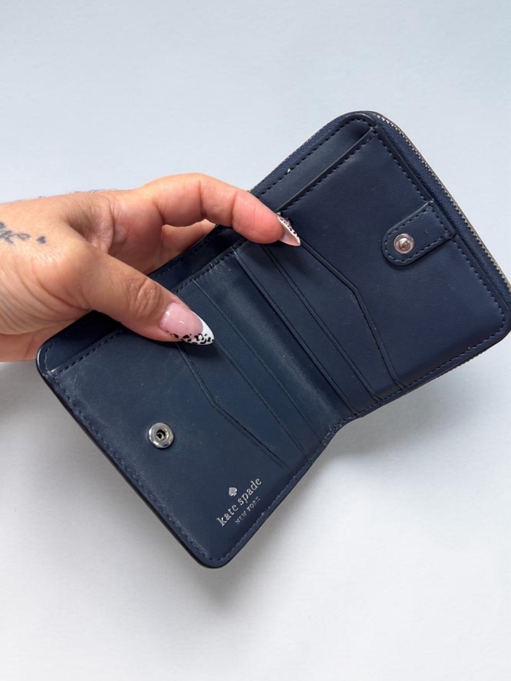 kate spade Two-Tone Blue and Cream Zip Around Wallet - Picture 5 of 11